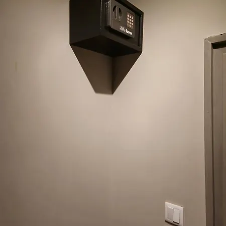 New Premium Cozy In The Center Next To Ndk