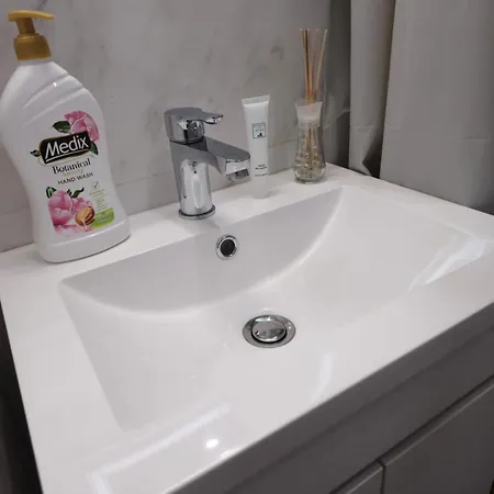 New Premium Cozy In The Center Next To Ndk *