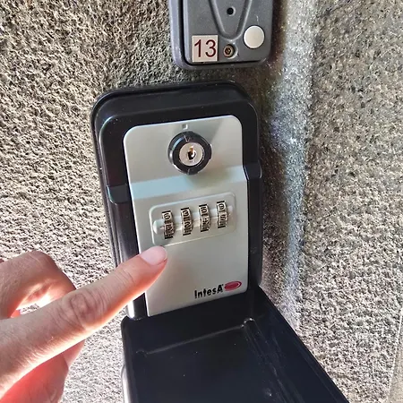 Тих Апартамент До Ндк, Вма И Александровска Болница- Quiet Center Apartment Next To Ndk *
