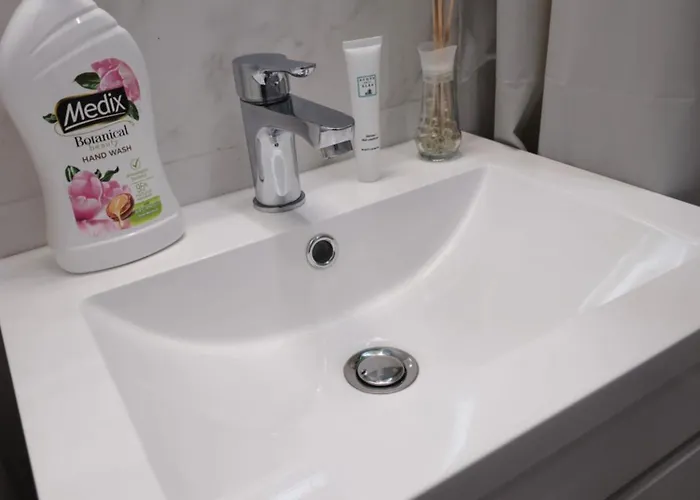 New Premium Cozy In The Center Next To Ndk *